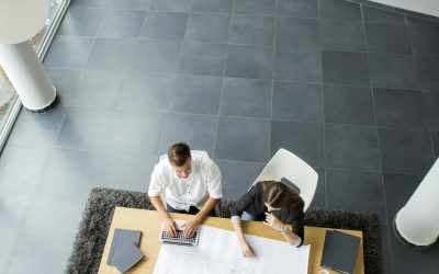 Selbstbewusst in sozialen Situationen: Tipps für mehr Sicherheit und Gelassenheit